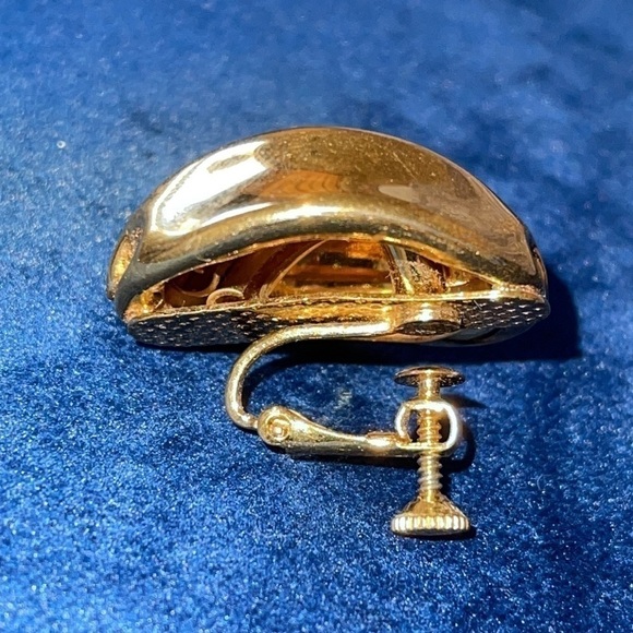Vintage Napier Gold Crescent Shape Clip on Earrings - Picture 7 of 9